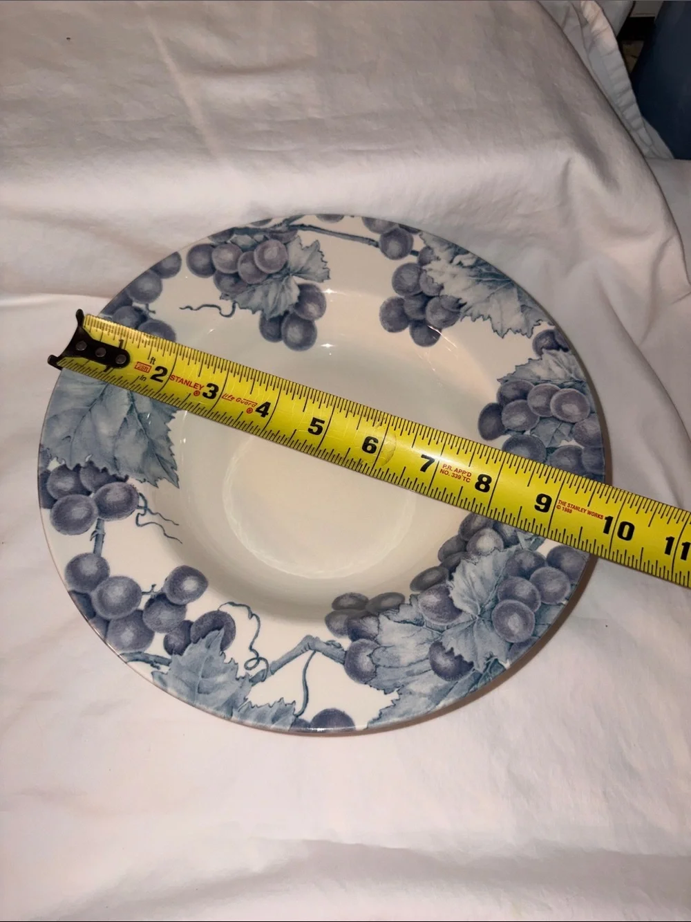 HTF Like new Pier 1 (England Angleterre) Vineyard rimmed soup bowls set of 6